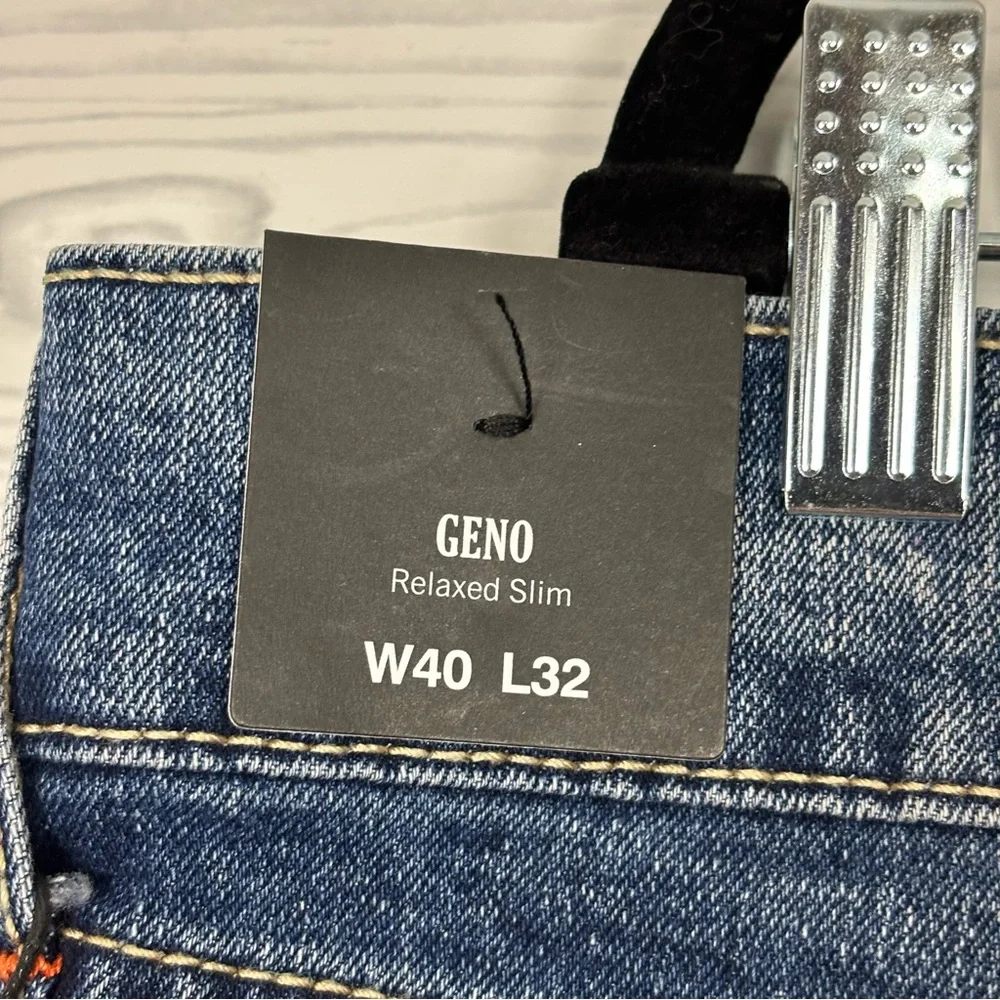 True Religion Geno Relaxed Slim Flap Jeans Size 40X32 NWT
